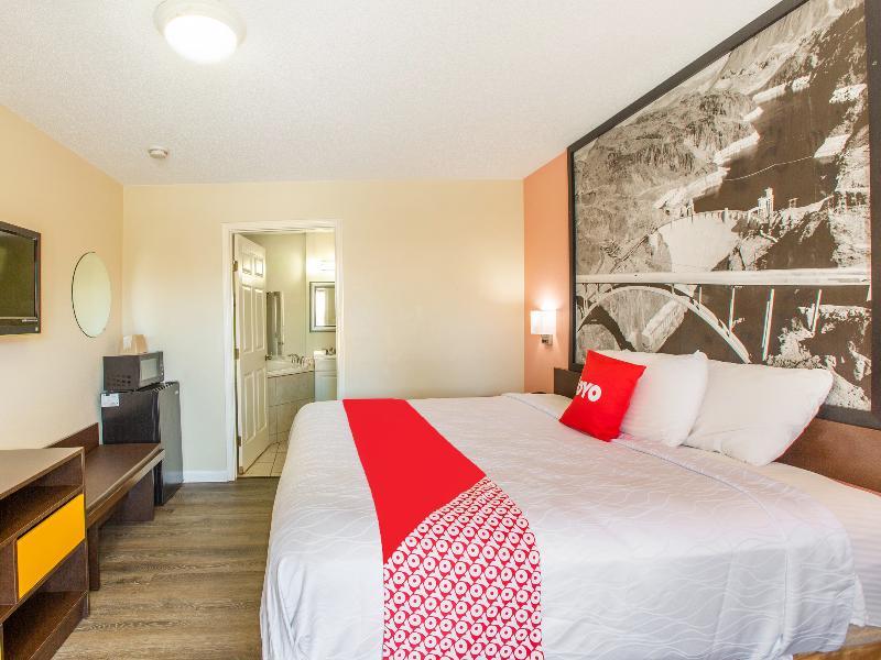 Rodeway Inn & Suites Брукхейвен Экстерьер фото