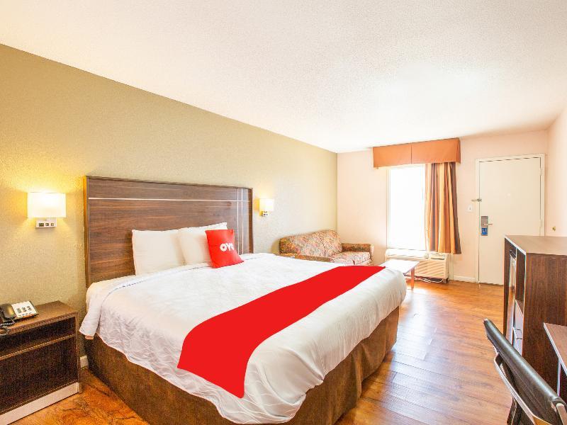 Rodeway Inn & Suites Брукхейвен Экстерьер фото